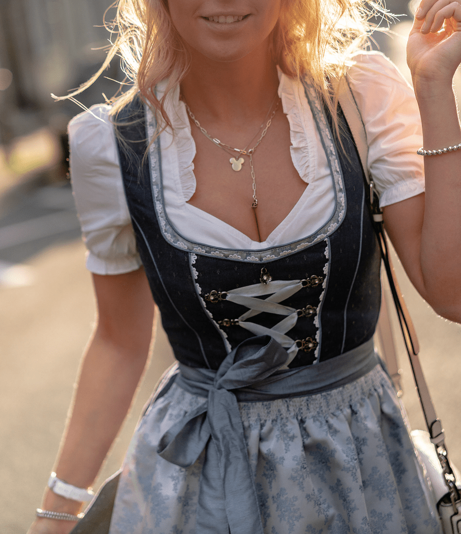 Anna | Traditioneel Kostuum voor Dames | Met Schürze en Blouse Dirndl dress Esto Moda