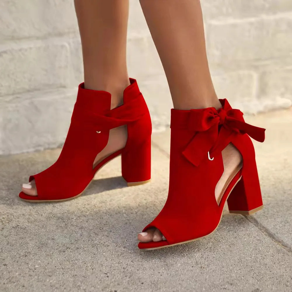 Caressa | Dames Zwarte Enkellaarsjes Met Blokhak | Open Teen boots Esto Moda