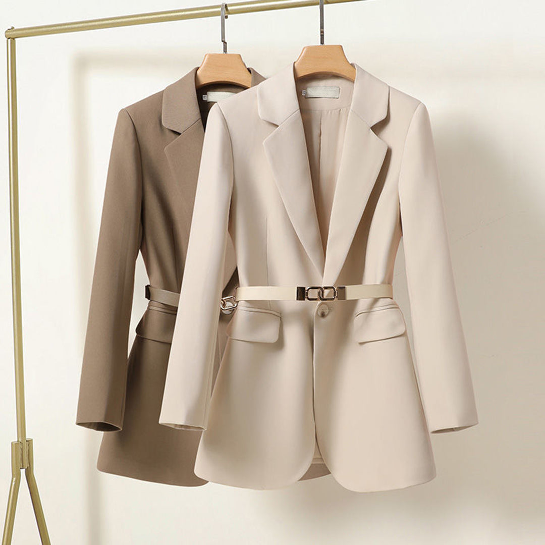 Chiana | Dames Zwarte Lange Blazer | Elegante Pasvorm met Riem Short jacket Esto Moda