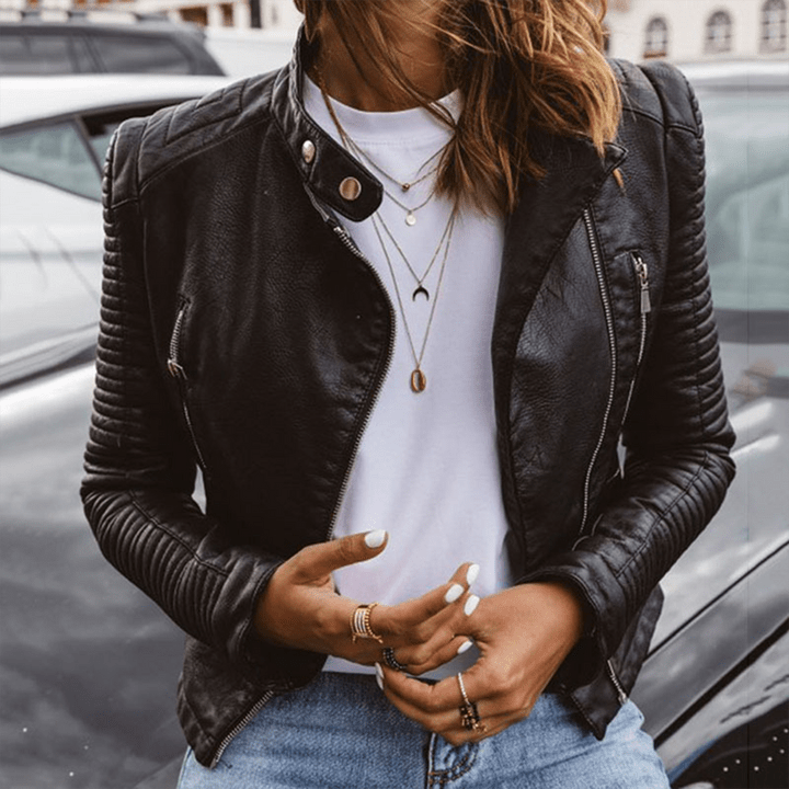 Chloë | Dames Zwart Leren Jasje | Tijdloos en Elegant Design Short jacket Esto Moda
