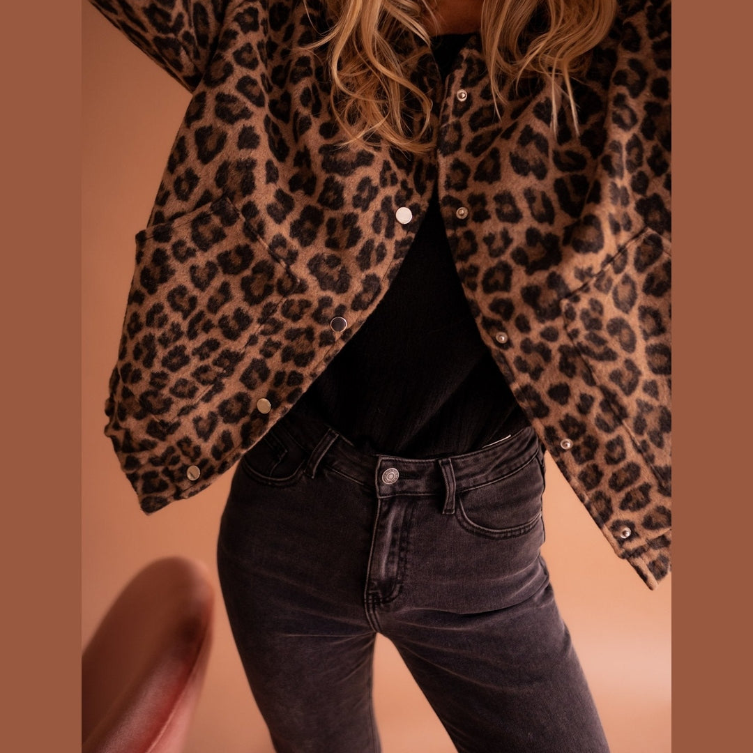 Luna | Dames Trendy Bomberjack | Luipaardprint met Comfortabele Pasvorm Short jacket Esto Moda
