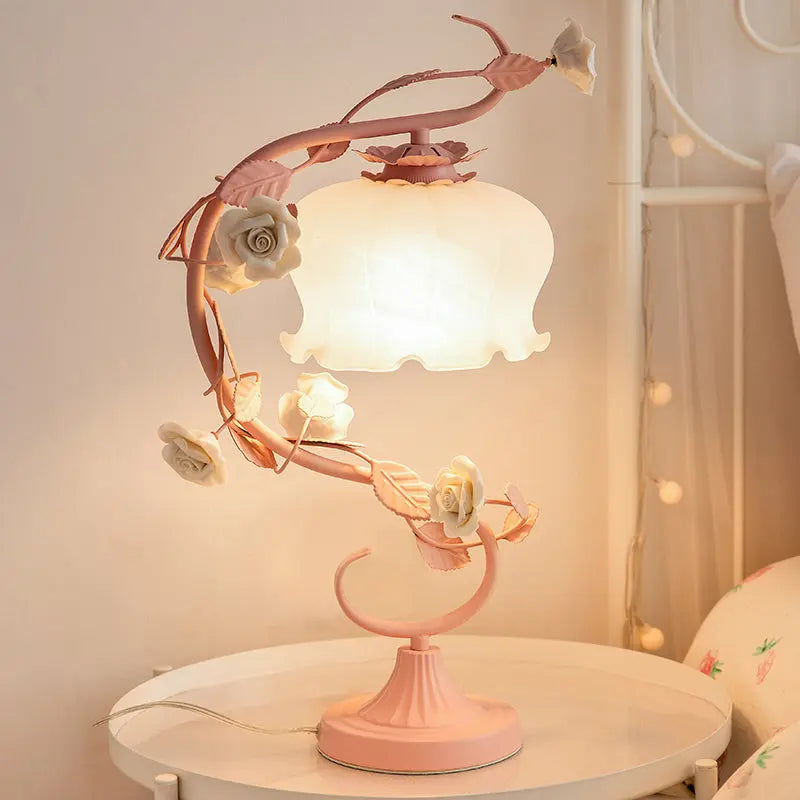 Rosa | Stijlvolle Hanglamp | Handgemaakt met Rozenblaadjes 1