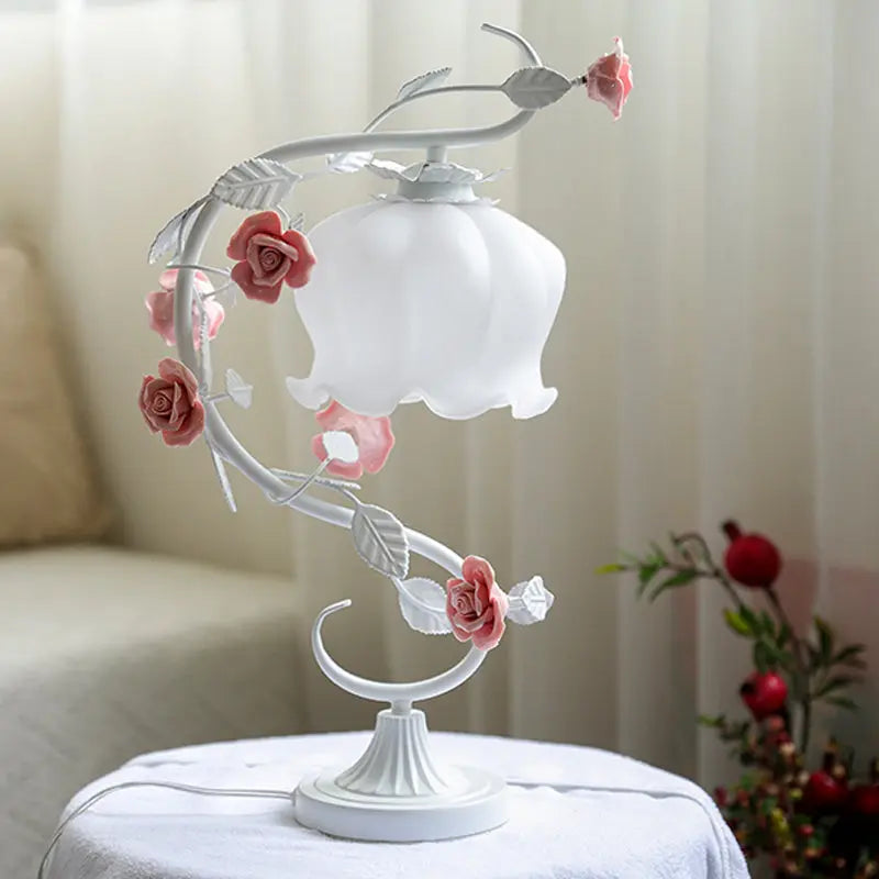 Rosa | Stijlvolle Hanglamp | Handgemaakt met Rozenblaadjes 2