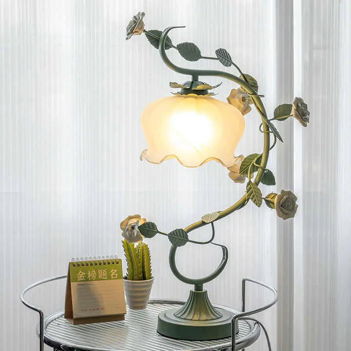 Rosa | Stijlvolle Hanglamp | Handgemaakt met Rozenblaadjes 3