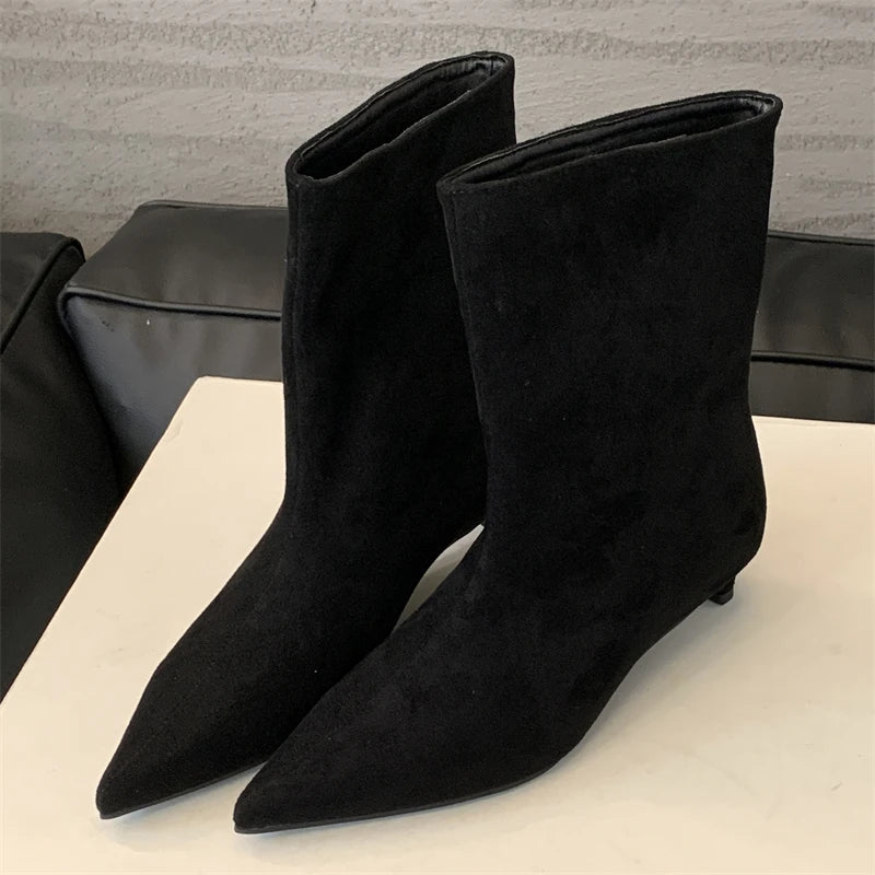 Sophie | Dames Zwarte Enkellaars Met Hak | Elegante Suède boots Esto Moda
