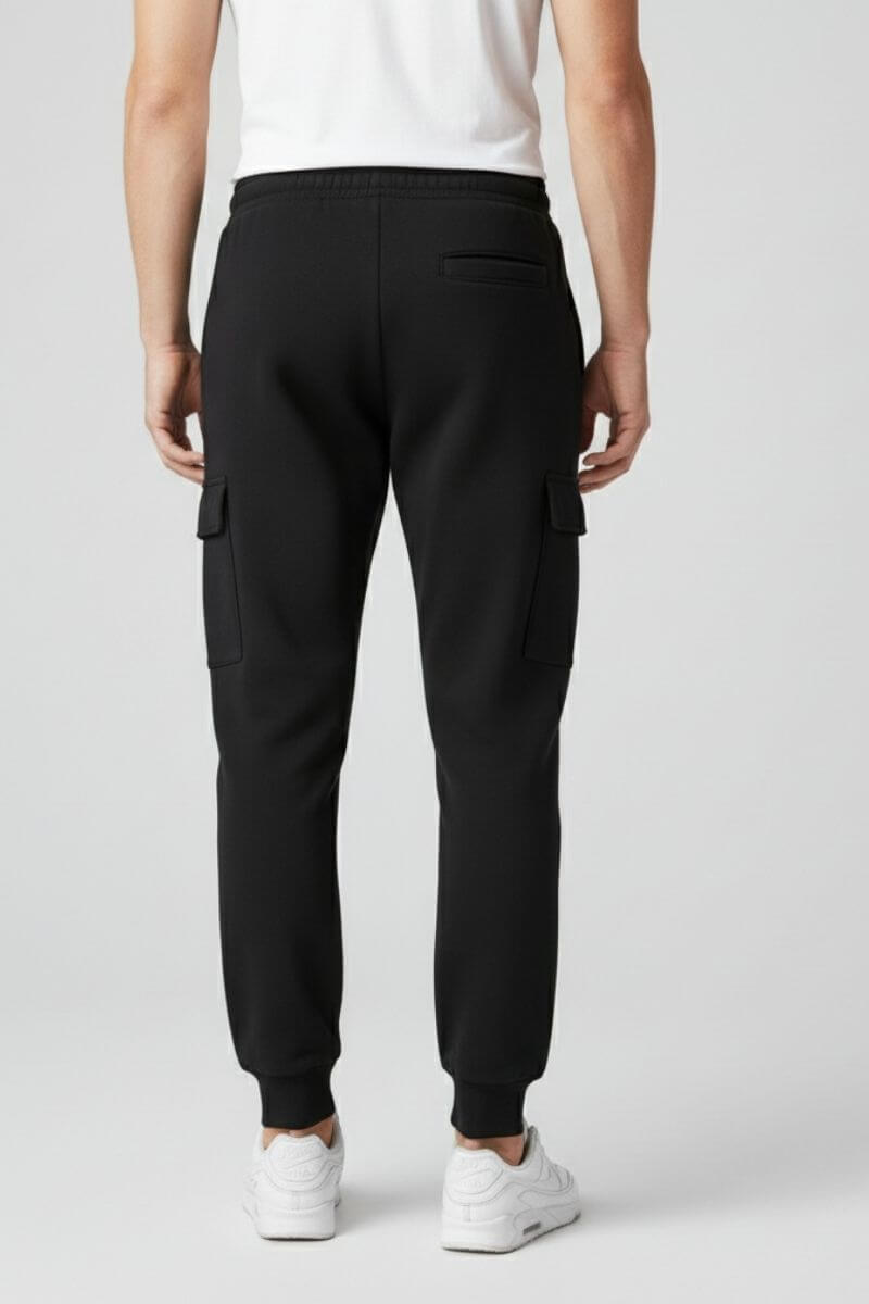 Zwarte Tom joggingbroek heren met praktische zakken, een casual sweatpants met strakke afwerking