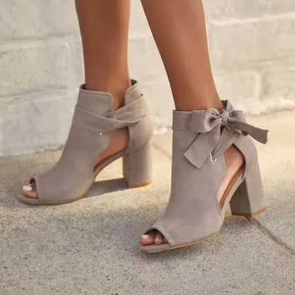 Caressa | Dames Zwarte Enkellaarsjes Met Blokhak | Open Teen boots Esto Moda