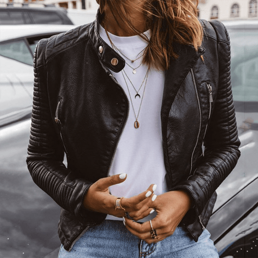 Chloë | Dames Zwart Leren Jasje | Tijdloos en Elegant Design Short jacket Esto Moda