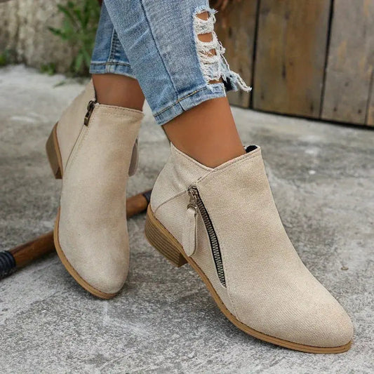 Elva | Dames Zwarte Suède Laarzen | Comfortabel met Hak en Stijlvolle Pasvorm boots Esto Moda