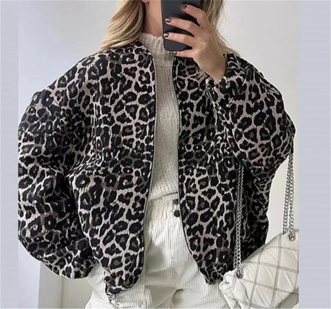 Leo | Dames Bomberjack | Trendy Luipaardprint Tussenjas Short jacket Esto Moda