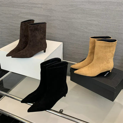Sophie | Dames Zwarte Enkellaars Met Hak | Elegante Suède boots Esto Moda