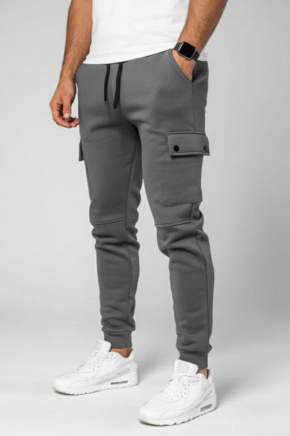 Donkergrijze Tom joggingbroek heren met een nette pasvorm, een tijdloze sweatpants voor elke gelegenheid