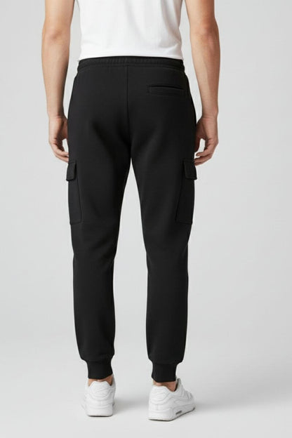 Zwarte Tom joggingbroek heren met praktische zakken, een casual sweatpants met strakke afwerking